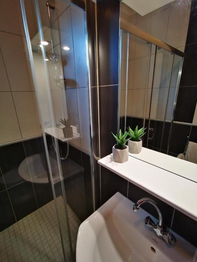 Mate Apartman Gyula Exteriör bild