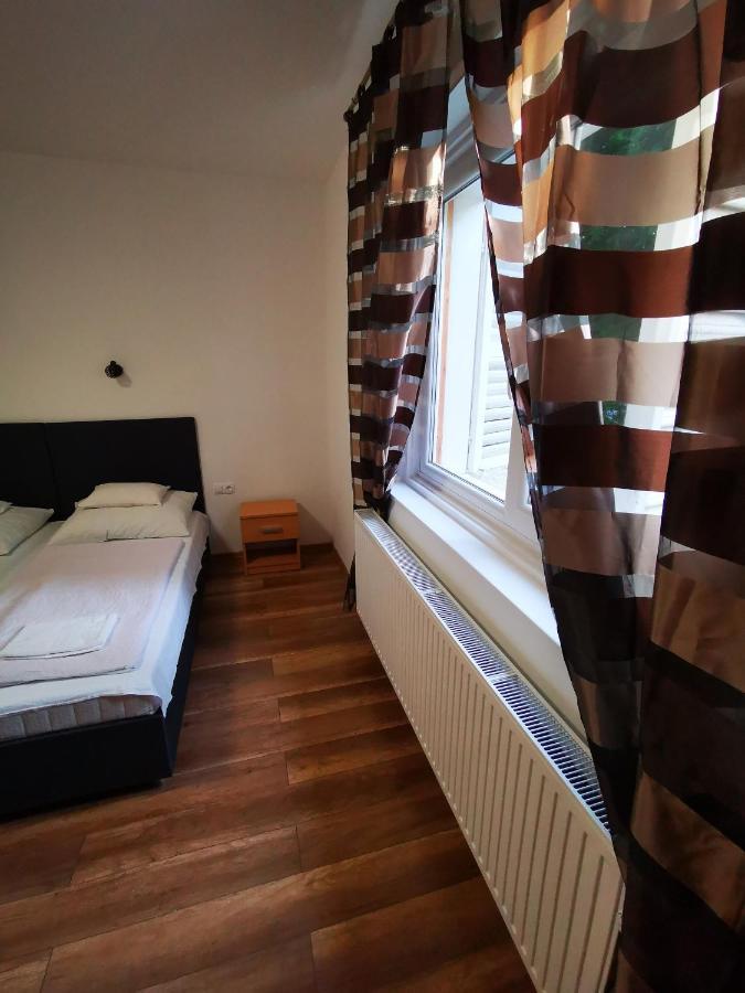 Mate Apartman Gyula Exteriör bild