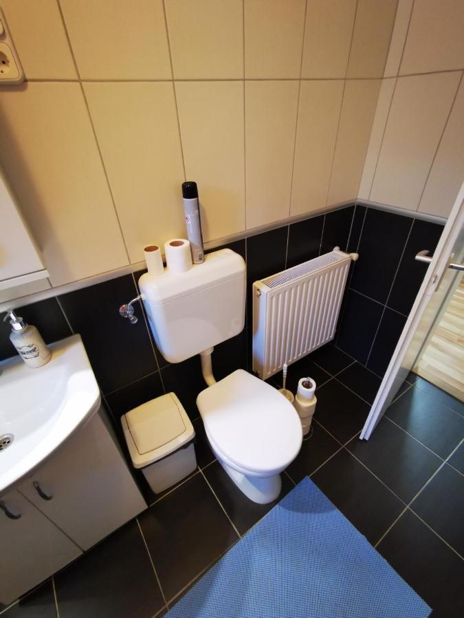 Mate Apartman Gyula Exteriör bild
