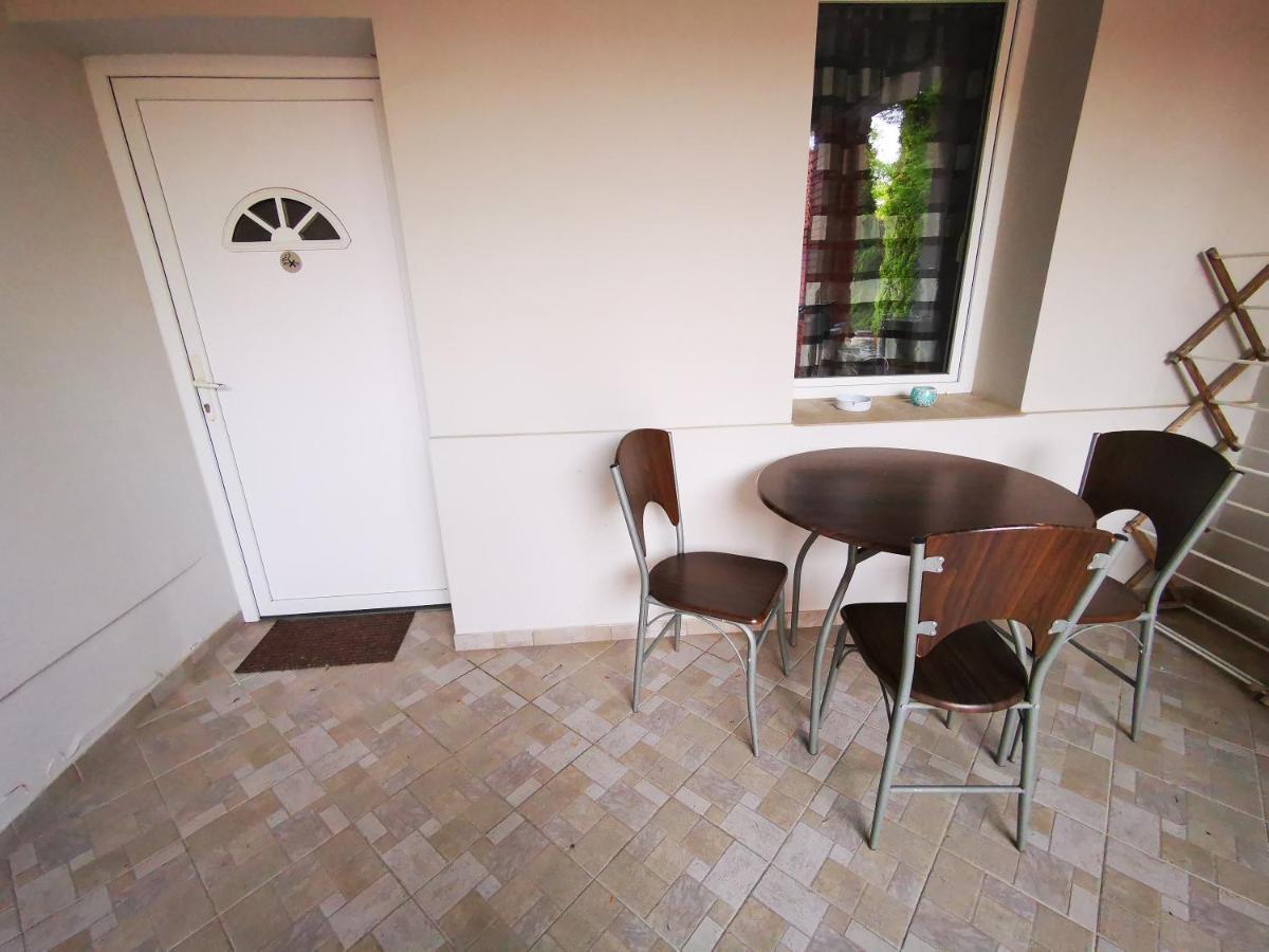 Mate Apartman Gyula Exteriör bild
