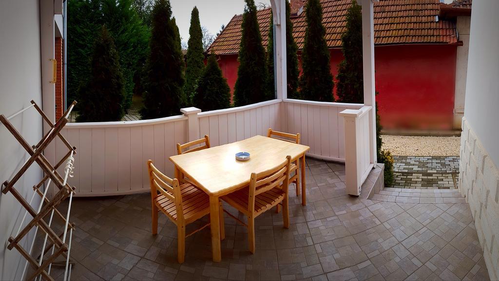 Mate Apartman Gyula Exteriör bild